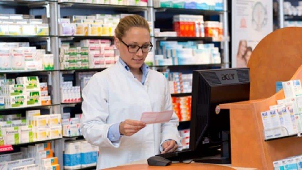 Россияне рассчитывают на знания сотрудников аптек о гомеопатии